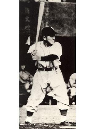 １９５１年、１試合４ホームラン（本塁打）を放った松竹ロビンスの岩本義行外野手
