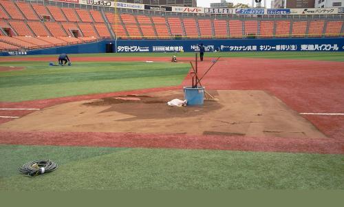 粘土を足し固さを追求した横浜スタジアムのアンツーカー