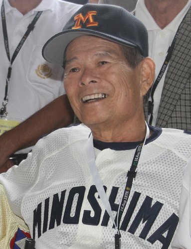 箕島―星陵の延長１８回の激闘当時のナインらによる記念試合後に笑顔を見せる尾藤公さん。2010年09月撮影