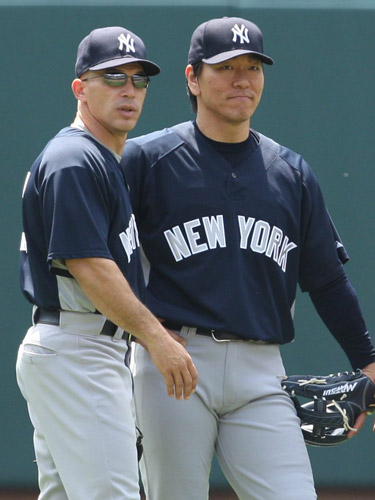 ０５年９月、ヤンキース時代の松井（右）とジラルディ監督。再びこのコンビが見られるか