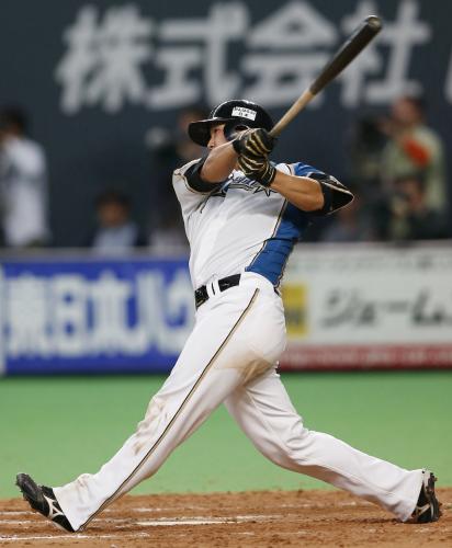 ＜日・楽＞９回日本ハム無死、中田が左越えにサヨナラ本塁打を放つ