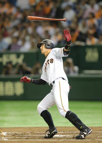 ＜巨・広＞３回、大田が左越えに本塁打を放つ