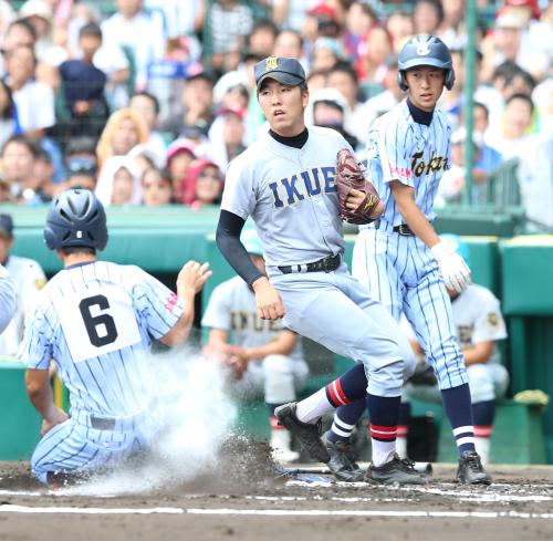 ＜仙台育英・東海大相模＞初回１死二塁、佐藤世は豊田の左前打で二塁走者・杉崎の生還を許す