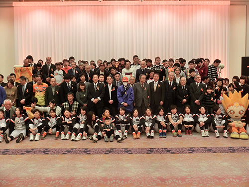 イベントの最後に埼玉の選手、参加者らと記念撮影