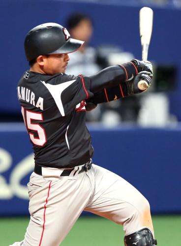 ＜中・ロ＞５回、田村は左翼線二塁打を放つ