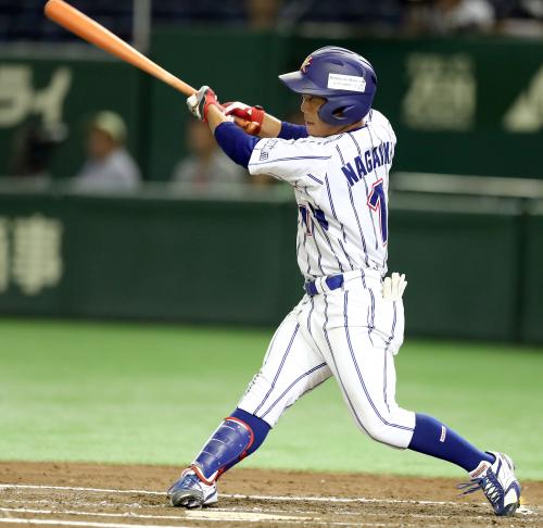 ＜Ｈｏｎｄａ熊本・日本新薬＞６回無死、右越え本塁打を放つＨｏｎｄａ熊本・長池