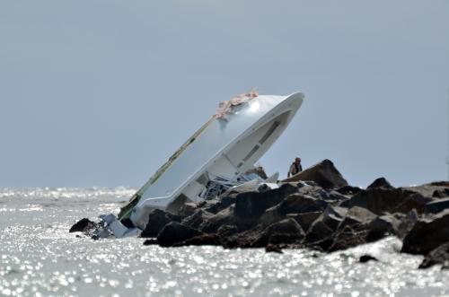 フェルナンデス投手らが事故に遭ったとみられるボート　（ＡＰ）