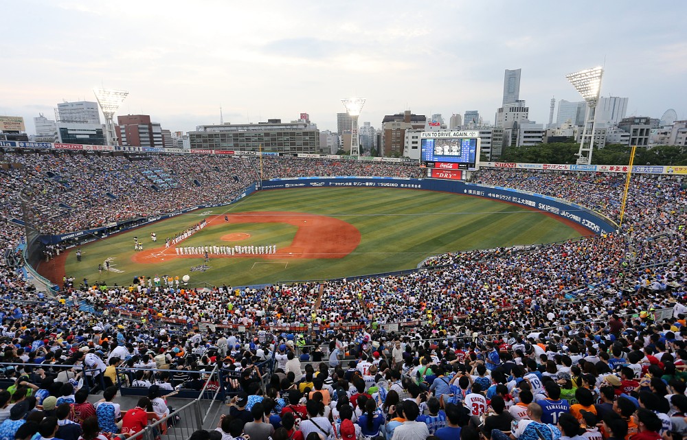 たくさんのファンで埋まる横浜スタジアム