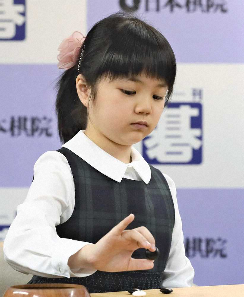 5月1日の巨人―中日戦で始球式を務める囲碁最年少プロ棋士・仲邑菫初段