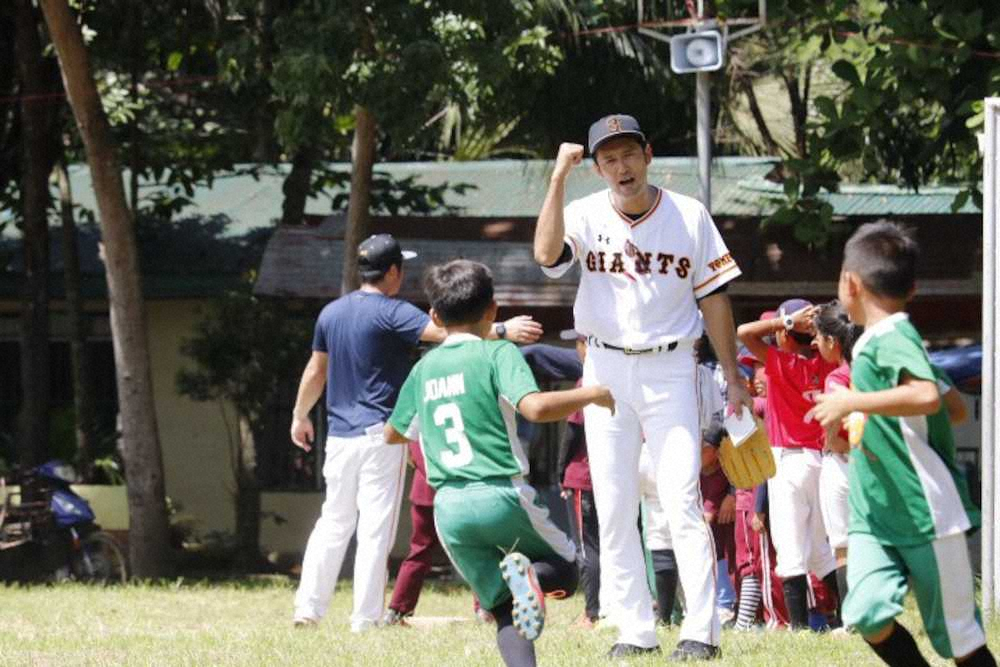 巨人が主体となってフィリピンで行った野球教室