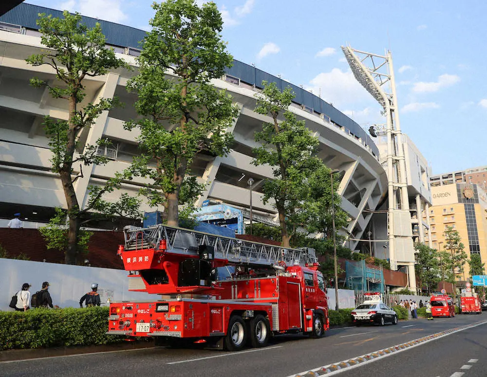＜D・神（9）＞　横浜スタジアム外周で火災が発生する騒ぎとなる（撮影・大森　寛明）