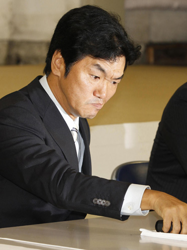 暴力団関係者との間で親密な交際関係があったとして、芸能活動から引退を発表した島田紳助さん