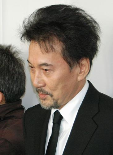 亡くなった映画監督の森田芳光さんとの思い出などを語る、俳優の役所広司