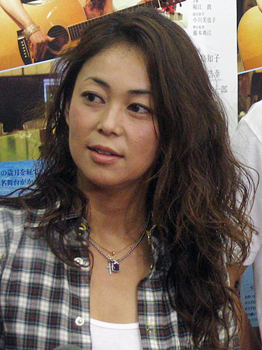 ０７年９月、舞台発表会見での中島知子