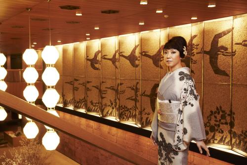 デビュー４０年目で初めてディナーショーを開催する松任谷由実。会場のホテルオークラで