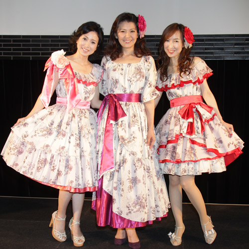 「Ｂｌｏｏｍｉｎｇ　Ｇｉｒｌｓ」（左から）西村知美、南野陽子、森口博子
