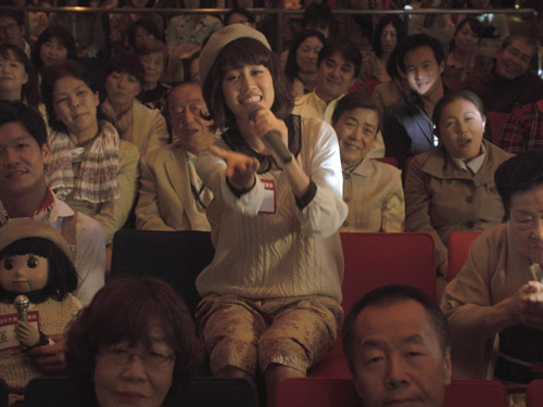 前田敦子のソロ２作目「君は僕だ」ミュージックビデオの一場面