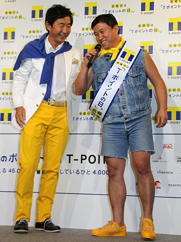 「Ｔポイント」ＰＲイベントに出席した石田純一（左）とスギちゃん