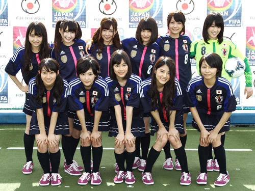 １９日に開幕する「ＦＩＦＡ　Ｕ―２０女子ワールドカップ」のＰＲイベントに、日本代表のユニホーム姿で登場した「乃木坂４６」