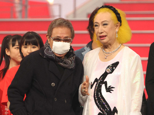 紅白のリハーサルで談笑する北島三郎（左）と美輪明宏