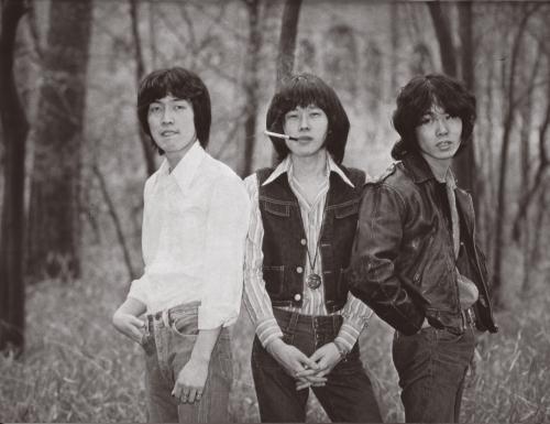 ７０年代初期の未発表曲が発掘されたＲＣサクセション。左から破廉ケンチ、忌野清志郎、林子和生
