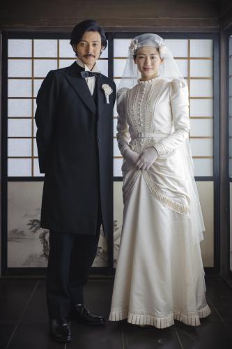 ＮＨＫ「八重の桜」で結婚式のシーンを撮影した綾瀬はるか、オダギリジョー