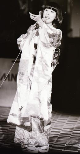 １９７９年１２月２６日、引退「サヨナラ公演」での藤圭子さん