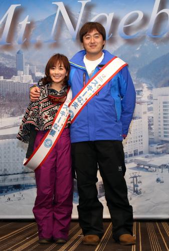 「スキーな夫婦」に任命された石井一久氏、木佐彩子アナ夫妻