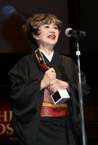 田中絹代賞の加賀まりこは、生前の絹代さんとの思い出を披露する
