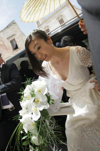 白いドレスで挙式に登場した宇多田ヒカル（Ｃ）Ｄｏｎａｔｏ　Ｆａｓａｎｏ