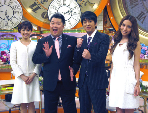 １９日放送のＴＢＳ「謝りたい人がいます。」に出演したＭａｙ　Ｊ．（右）と（左から）司会の小林麻耶、「ブラックマヨネーズ」小杉竜一、吉田敬