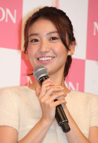 低刺激洗浄料ブランド「ミノン」新ＣＭ発表会で笑顔を見せる大島優子