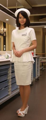 「まっしろ」で看護師役でドラマに挑む堀北真希