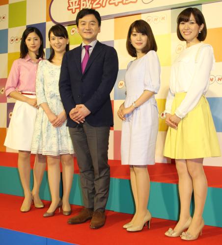 「おはよう日本」を４月から担当する（左から）森花子アナ、和久田麻由子アナ、阿部渉アナ、合原明子アナ、中村慶子アナ