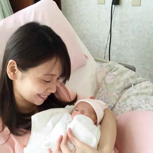 ２６日に第１子となる女児を出産した長谷川恵美