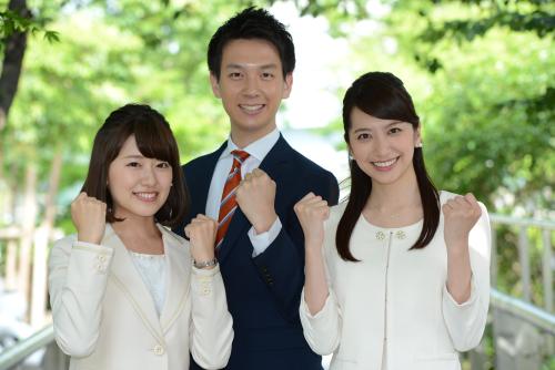 テレビ初出演した（左から）日本テレビの尾崎里紗、平松修造、笹崎里菜各新人アナウンサー（Ｃ）日本テレビ