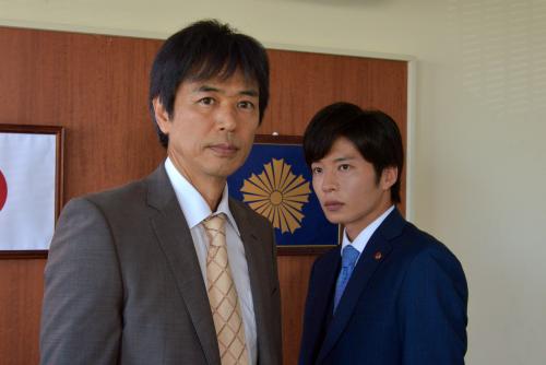 テレビ朝日のスペシャルドラマ「所轄魂」に出演する時任三郎（左）と田中圭