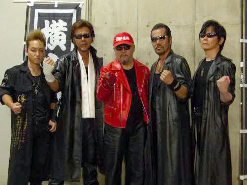 35周年記念ライブを行った横浜銀蝿（左から）Ａｔｕｓｈｉ、ＴＡＫＵ、嵐、翔、ＪＡＣＫ