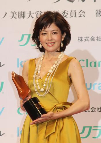 「第１３回クラリーノ美脚大賞２０１５」特別賞を受賞した沢口靖子