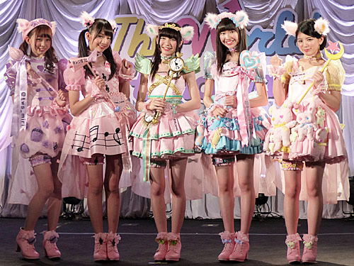 メジャーデビューが決まった「わーすた」の（左から）松田美里、三品瑠香、廣川奈々聖、小玉梨々華、坂元葉月