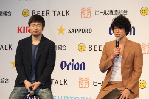 「ＢＥＥＲ　ＴＡＬＫ」キャンペーン発表会に登場した品川祐（左）と庄司智春
