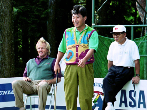 １９９３年、ゴルフ練習ラウンドでグレッグ・ノーマン、尾崎直道と大橋巨泉さん
