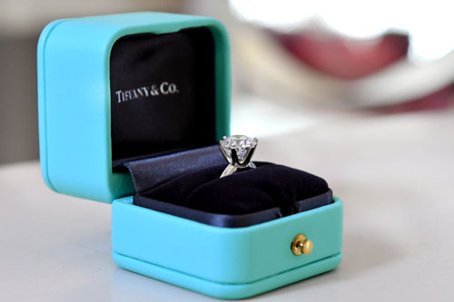 ＴＢＳ「せいせいするほど、愛してる」最終回に登場する世界に１つしかないティファニーブルーのリングボックスと、７０００万円を超えるダイヤモンドリング