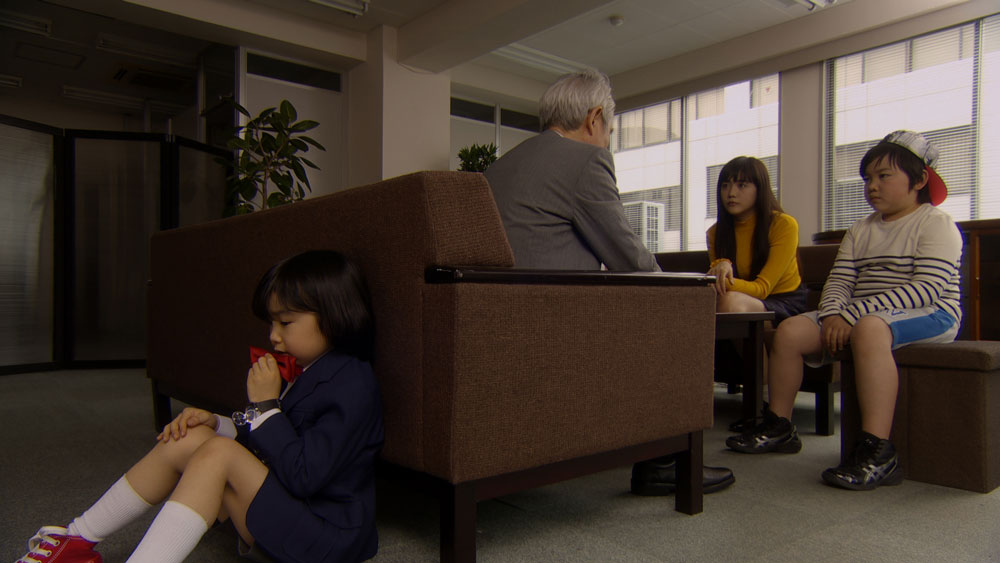 「名探偵ココロン」を演じる人気子役の寺田心（左）（Ｃ）日本テレビ