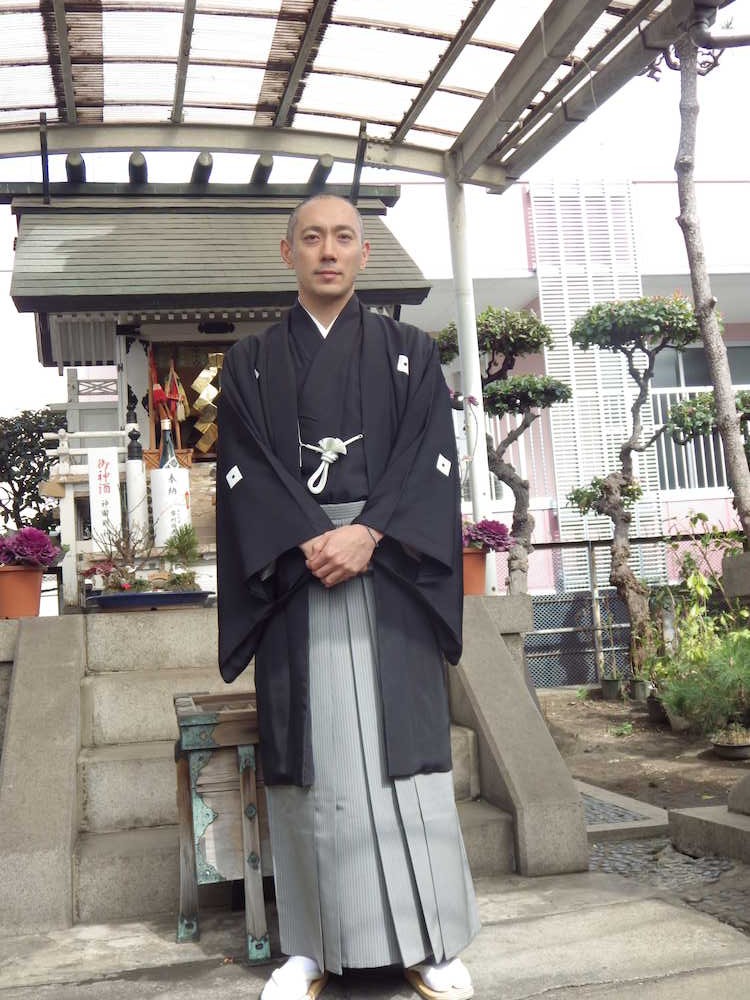 築地市場内の水神社で公演の成功を祈願した市川海老蔵