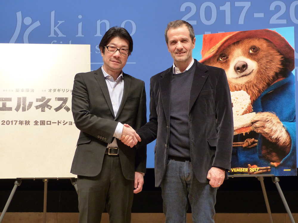キノフィルムズのラインナップ発表会に登場した阪本順治監督と「パディントン２」のプロデューサーのデヴィット・ハイマン氏