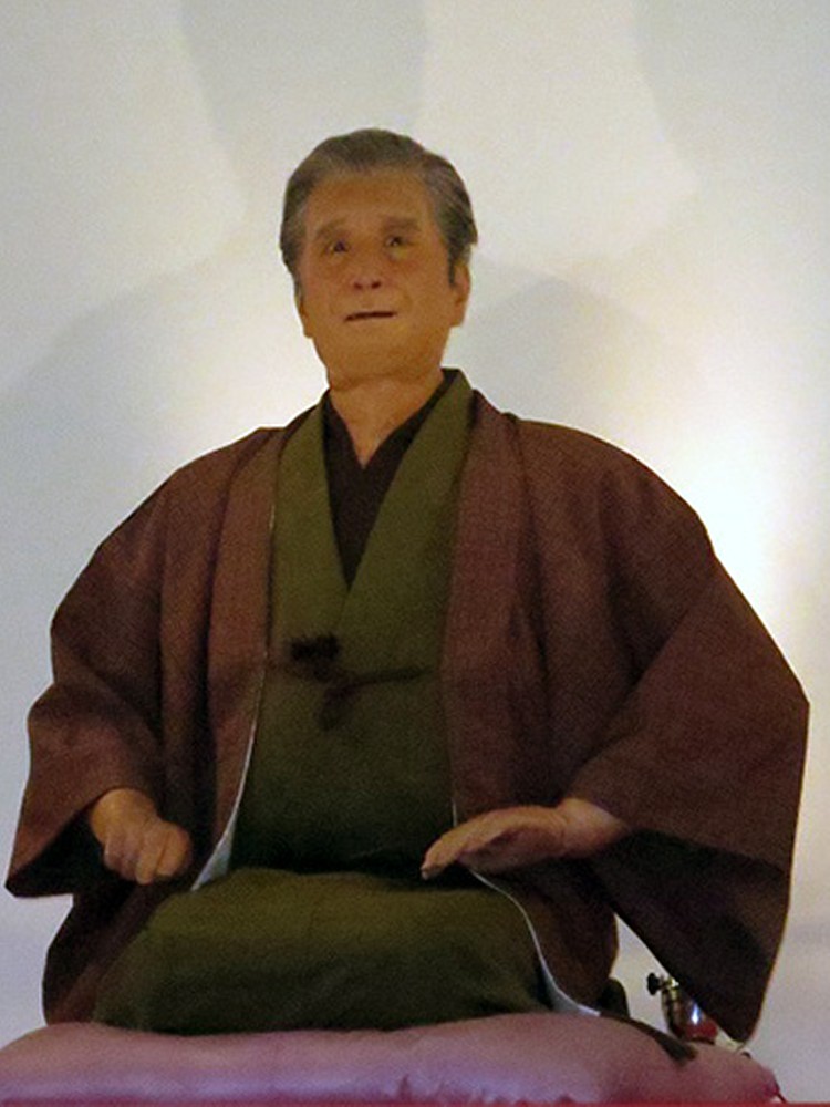 「竹の子」を演じる桂米朝さんのアンドロイド
