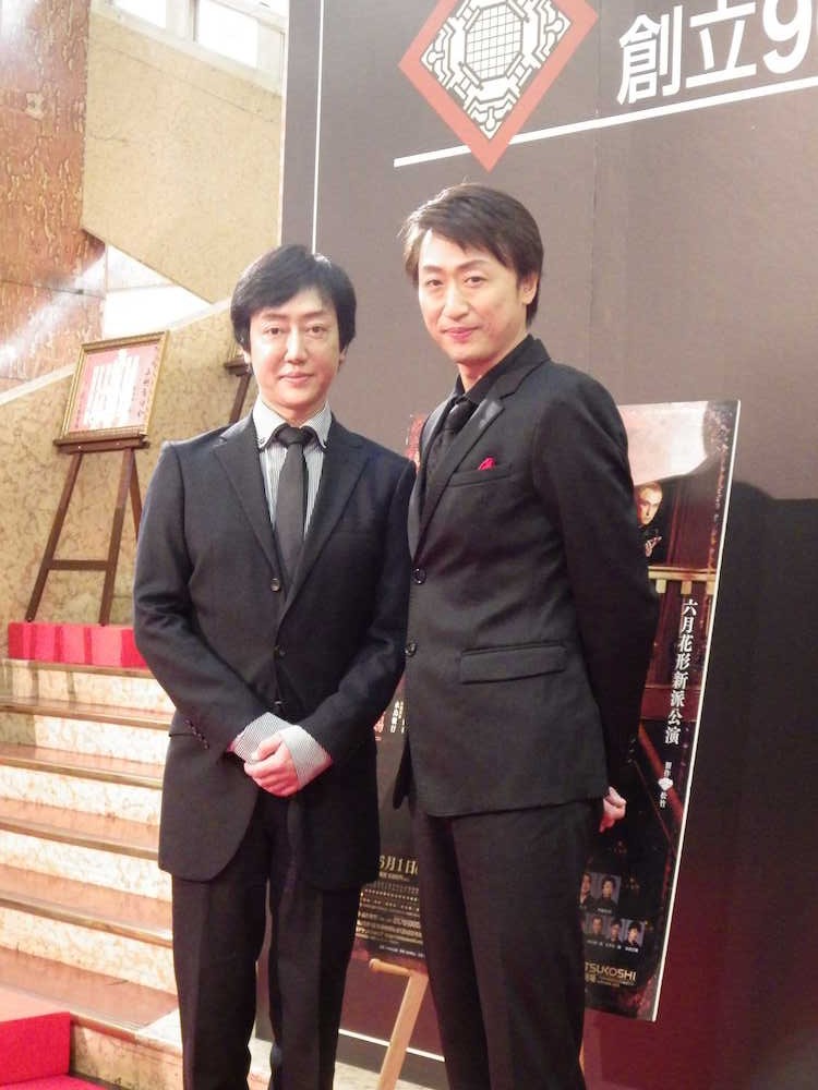 創立９０周年を迎える三越劇場で「黒蜥蜴」を上演する喜多村緑郎（右）と河合雪之丞