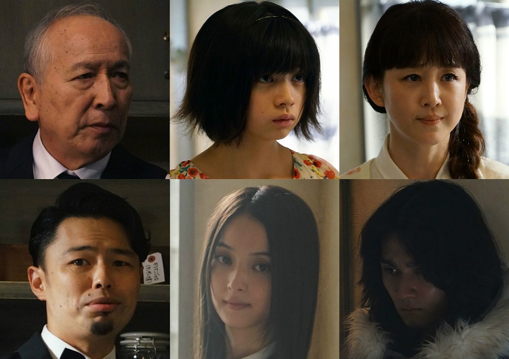 （左上から時計回りに）村井國夫、桜田ひより、相田翔子、柳俊太郎、佐々木希、浜野謙太