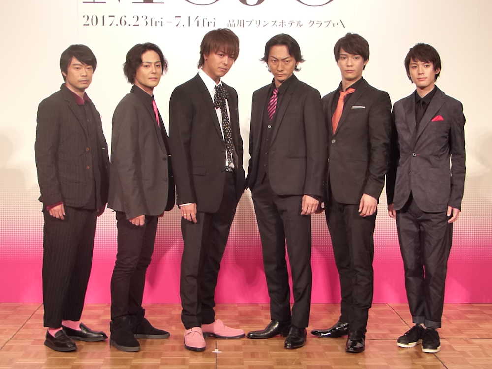 舞台「ＭＯＪＯ」の製作発表に出席した（左から）尾上寛之、木村了、ＴＡＫＡＨＩＲＯ、波岡一喜、味方良介、横田龍儀